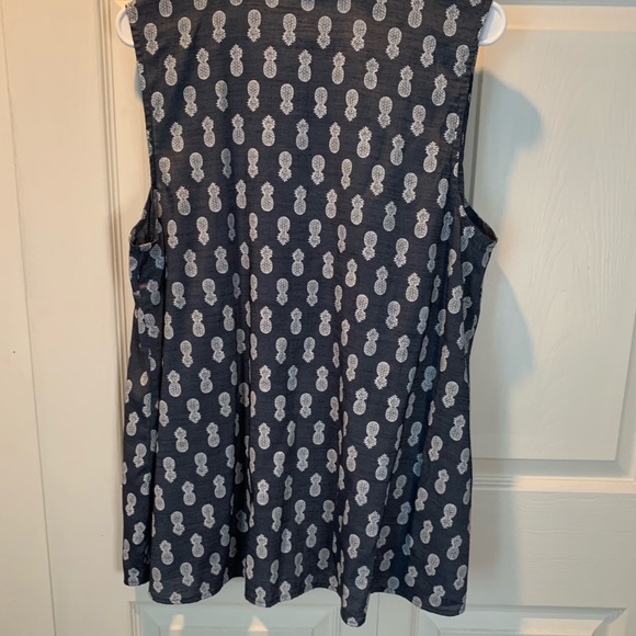 Kim Rogers Pineapple Print Top - Picture 2 of 4